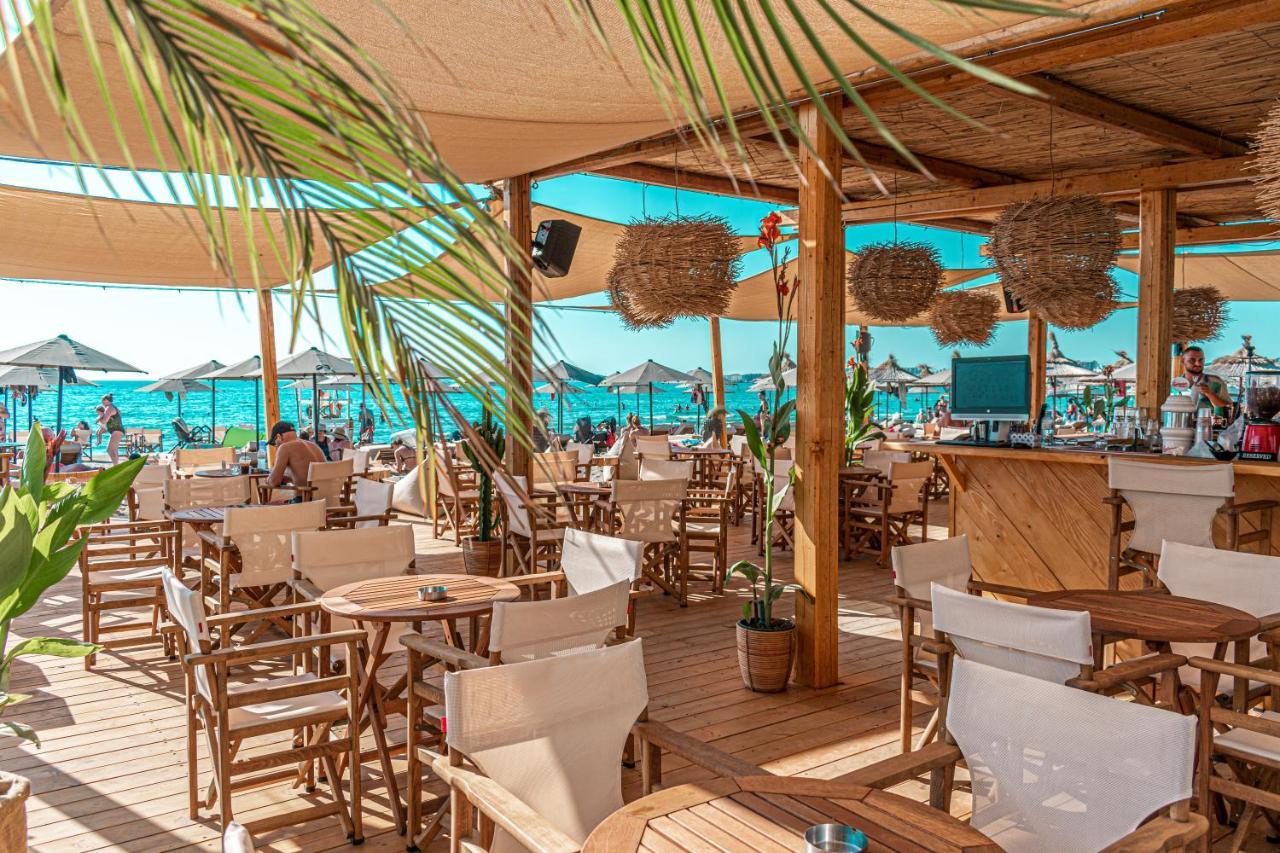 Yacht Hotel Vlorë Esterno foto